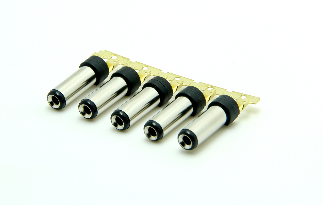 10A 12V 5.5 * 2.5 mm kablo 18 AWG - 26 AWG Erkek DC elektrik fiş bağlantıları